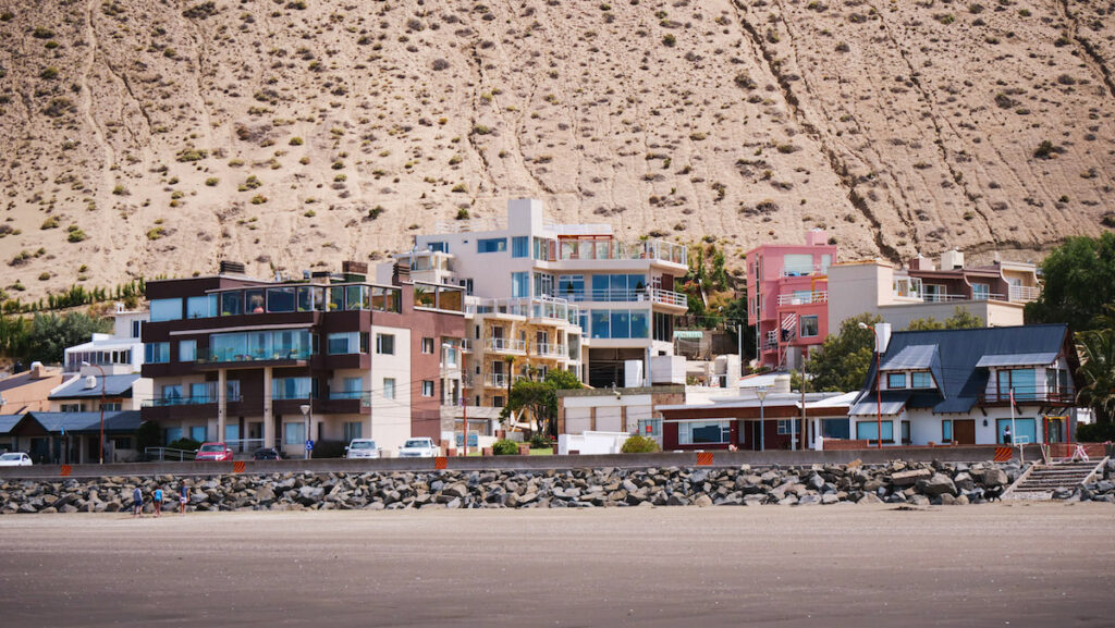 Beachfront houses in Rada Tilly, a popular beachside town close to Comodoro Rivadavia 