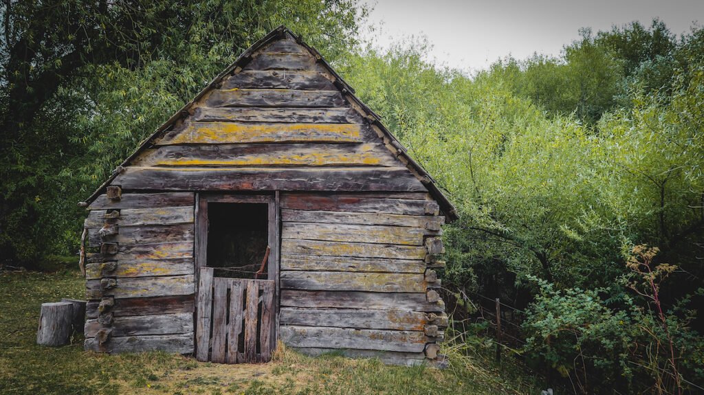 Ruins of an old building on the Butch Cassidy and Sundance Kid ranch in Patagonia 