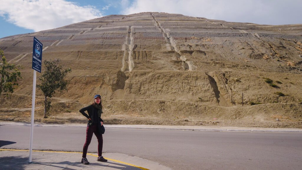 Chenque Hill as seen from downtown Comodoro Rivadavia - the hills has levels like a pyramid. 