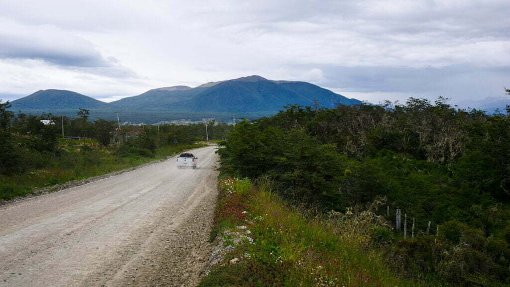 How to get to Tolhuin from Ushuaia