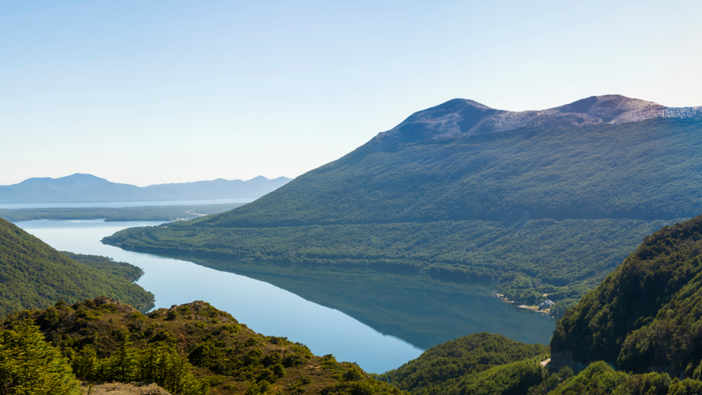If you're looking for adventurous Ushuaia tours you won't want to miss a 4x4 off-road excursion to Lago Fagnano. 