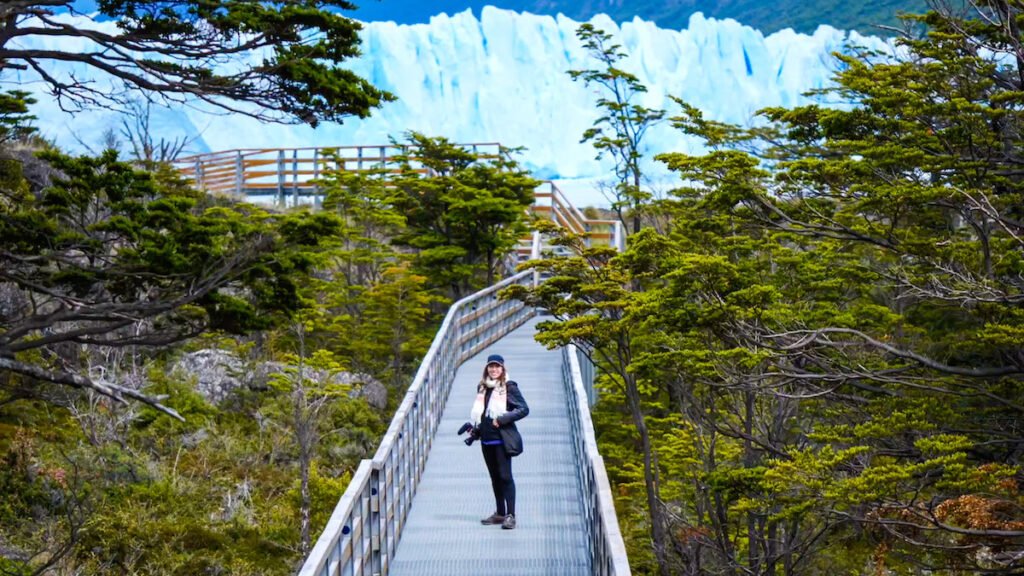 What to wear when visiting Perito Moreno Glacier - dress in layers as it's cooler than in El Calafate 