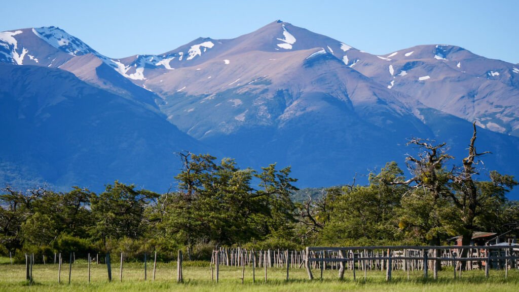 Patagonian mountain landscapes at Estancia Nibepo Aike in El Calafate 