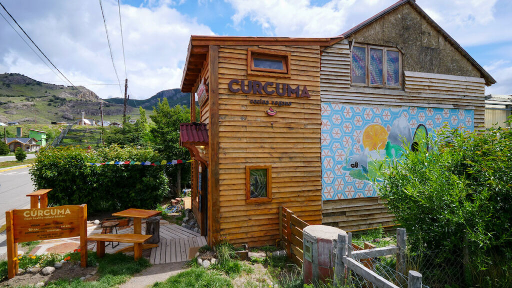 Curcuma is a vegan restaurant in El Chalten.