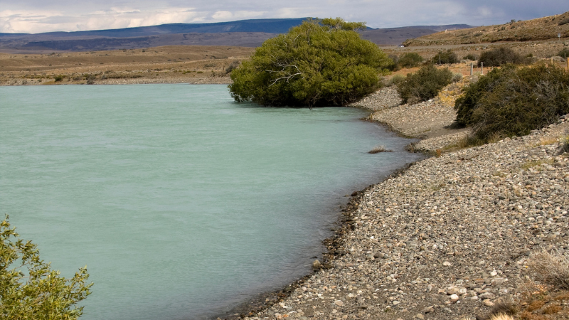 Kayaking La Leona River is a popular El Calafate day tour from active travellers 