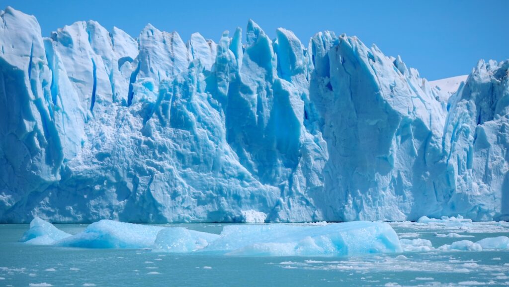 Perito Moreno Glacier in the background and icebergs in Lago Argentino 