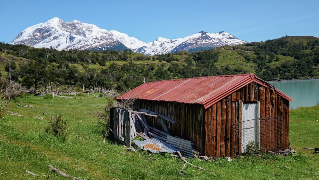 Old cabin at Puesto de las Vacas in Los Glaciares National Park 