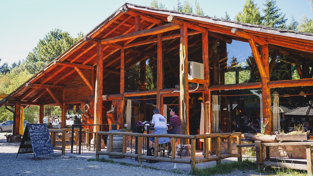 Fundo Restaurant in Colonia Suiza specializes in fondue. 