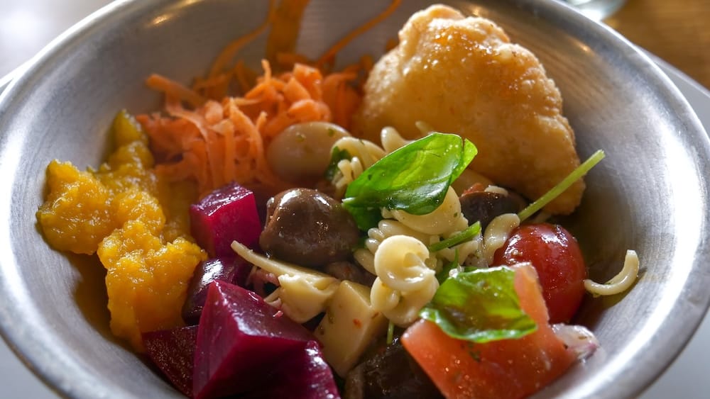 Siga La Vaca has a nice salad buffet