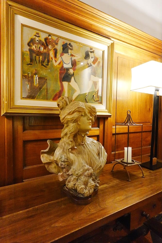 Interior decor inside the luxury hotel that is Estancia Villa Maria.