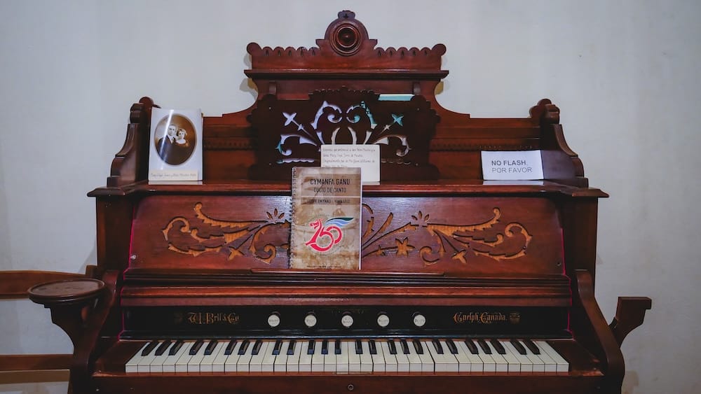 An old pump organ brought over by the Welsh settlers is now housed in the Gaiman Regional History Museum.